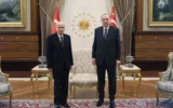 Bahçeli geleneği bozmadı: Erdoğan’ı yine kapıda karşıladı!