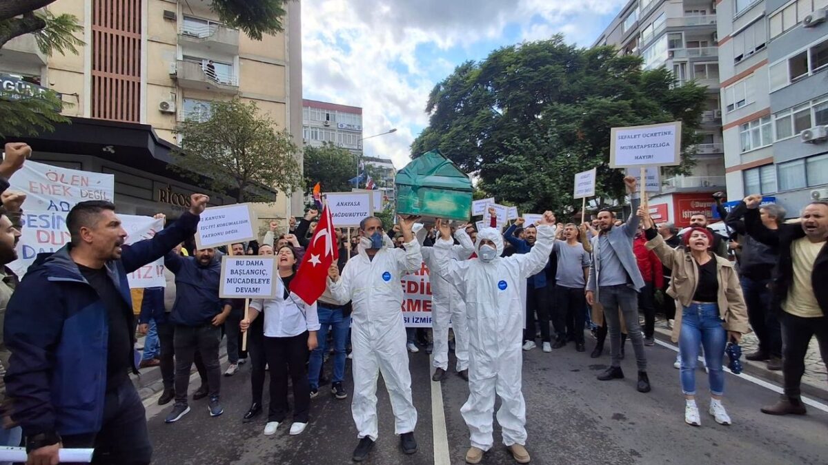 TPI işçilerinden tabutlu eylem! TPI işçilerinden tabutlu eylem!
