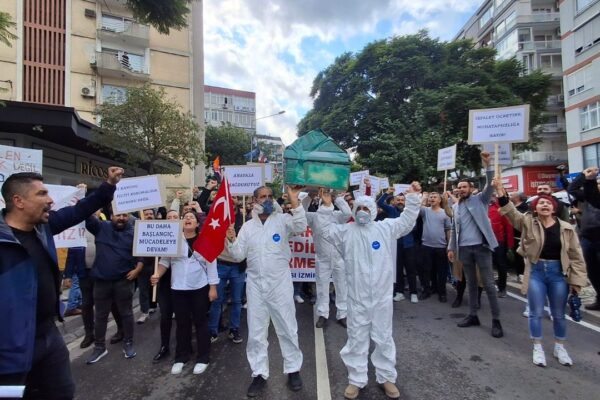 TPI işçilerinden tabutlu eylem! TPI işçilerinden tabutlu eylem!