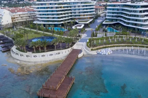 Çeşme’deki Azerilere kıyak askıda! Çeşme’deki Azerilere kıyak askıda!