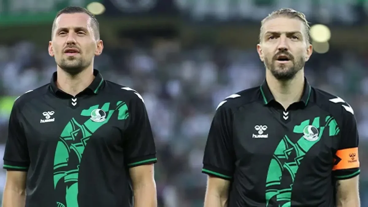 Sakaryaspor’da iki isim için yeni karar! Sakaryaspor’da iki isim için yeni karar!