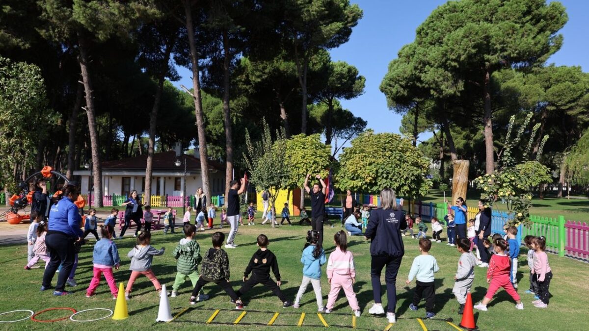Minik öğrenciler Aydın Büyükşehir Belediyesi ile sporla tanışıyor