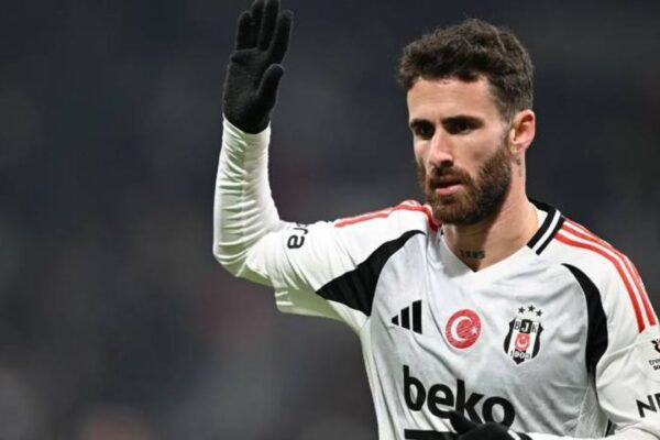 Beşiktaş’tan 4 isim için sakatlık açıklaması Beşiktaş’tan 4 isim için sakatlık açıklaması