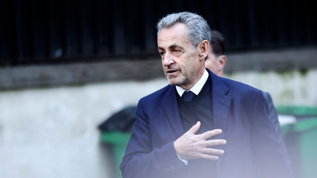 Fransa’nın eski lideri Sarkozy’e erken tahliye!