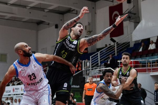Aliağa Petkim Spor evinde mağlup! Aliağa Petkim Spor evinde mağlup!