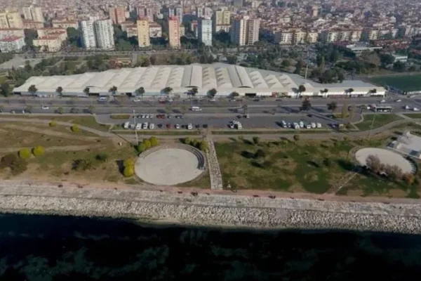 Bostanlı Pazarı geçici olarak kapatıldı! Bostanlı Pazarı geçici olarak kapatıldı!