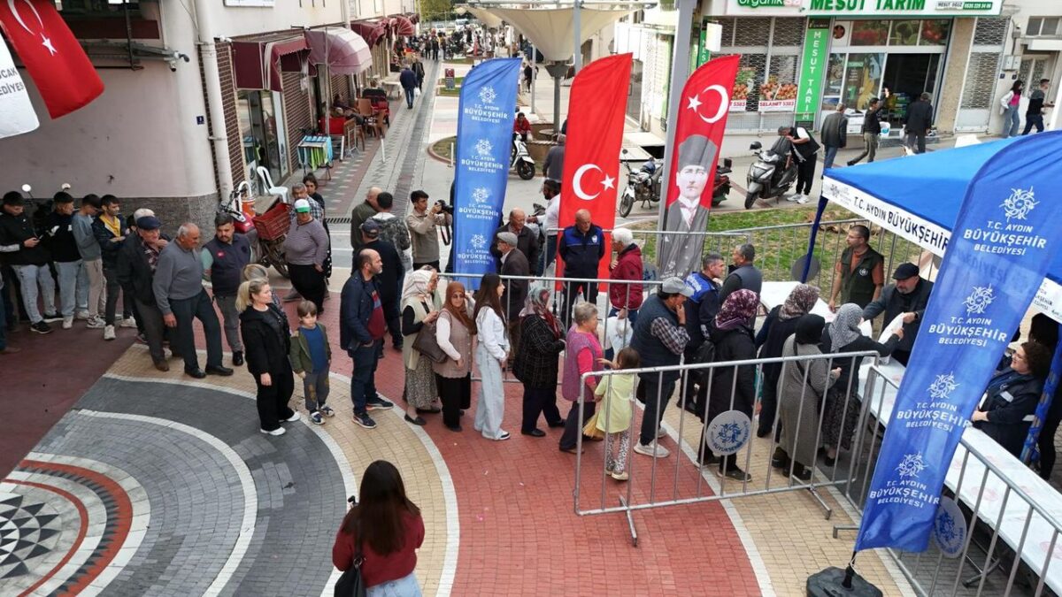 Aydın’da ata tohumlarından üretilen fideler vatandaşlara dağıtıldı!