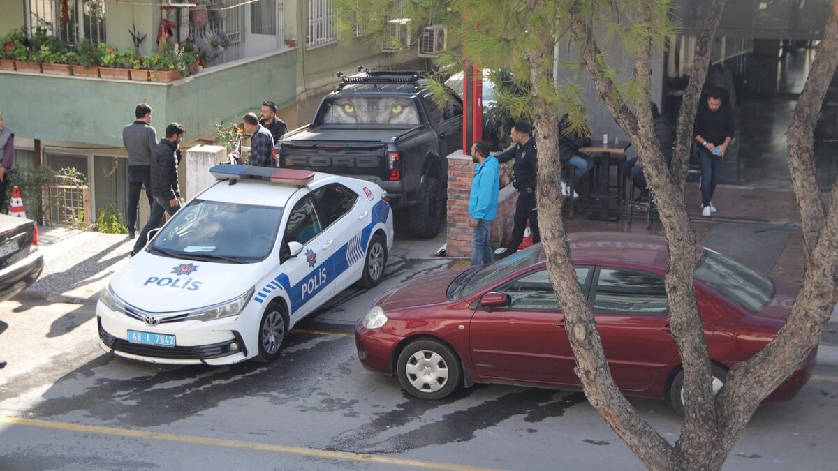 Alacak kavgası: 1’i ağır, 2 yaralı Alacak kavgası: 1’i ağır, 2 yaralı