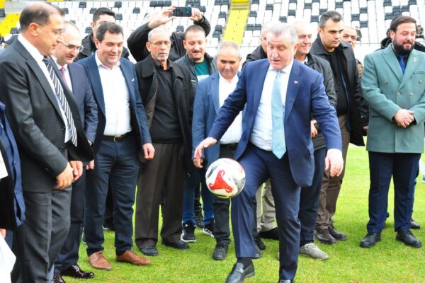 Bakan Bak: Sporda büyük atılım yaptık Bakan Bak: Sporda büyük atılım yaptık