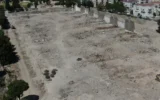Tugay ‘gönlümden geçen tamamının yeşil alan olması’ dedi ve ekledi: Ama belediyeyi eksi 18 milyar maliyetin altına sokmam! Tugay ‘gönlümden geçen tamamının yeşil alan olması’ dedi ve ekledi: Ama belediyeyi eksi 18 milyar maliyetin altına sokmam!