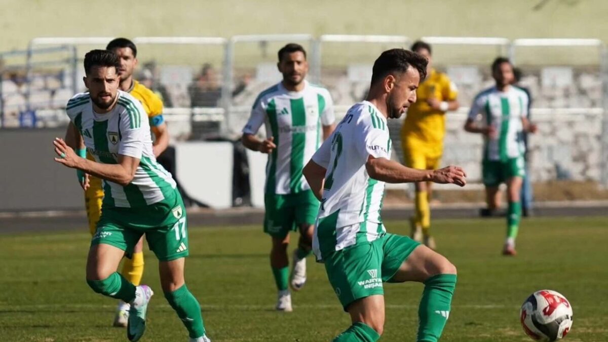 Ateş hattındaki Bucaspor uzatmalarda yıkıldı! Ateş hattındaki Bucaspor uzatmalarda yıkıldı!
