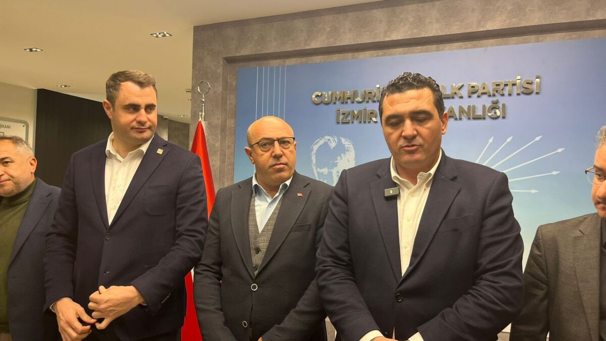 CHP-TÜRK-İŞ masaya oturdu… Fazla mesai krizi çözüldü CHP-TÜRK-İŞ masaya oturdu… Fazla mesai krizi çözüldü
