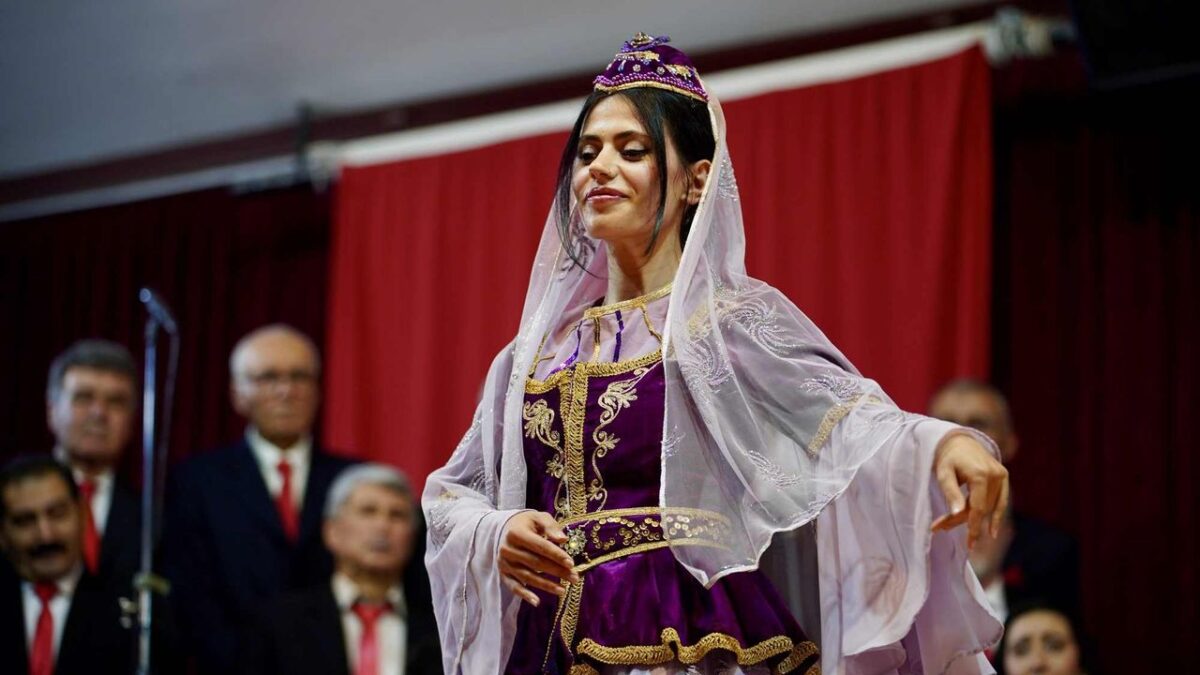Aliağa’da Türk Halk Müziği rüzgârı esti