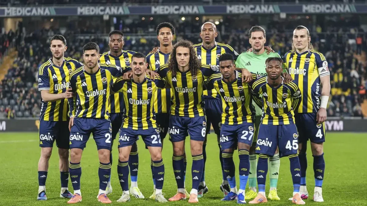 Fenerbahçe’den flaş sakatlık açıklaması Fenerbahçe’den flaş sakatlık açıklaması