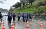 Ağlayan Kaya-Spil yolu trafiğe kapatıldı! Ağlayan Kaya-Spil yolu trafiğe kapatıldı!