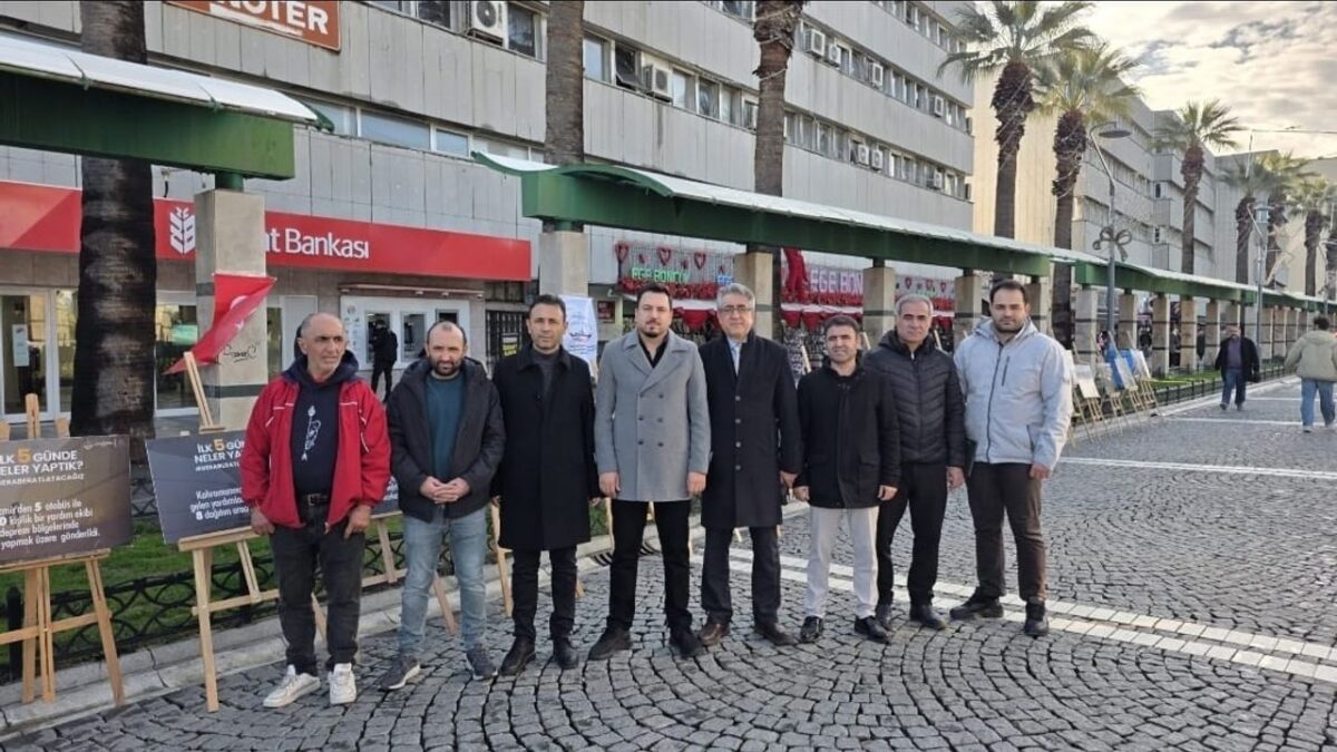 İzmir MARAŞDER’den asrın felaketi için anma programı İzmir MARAŞDER’den asrın felaketi için anma programı