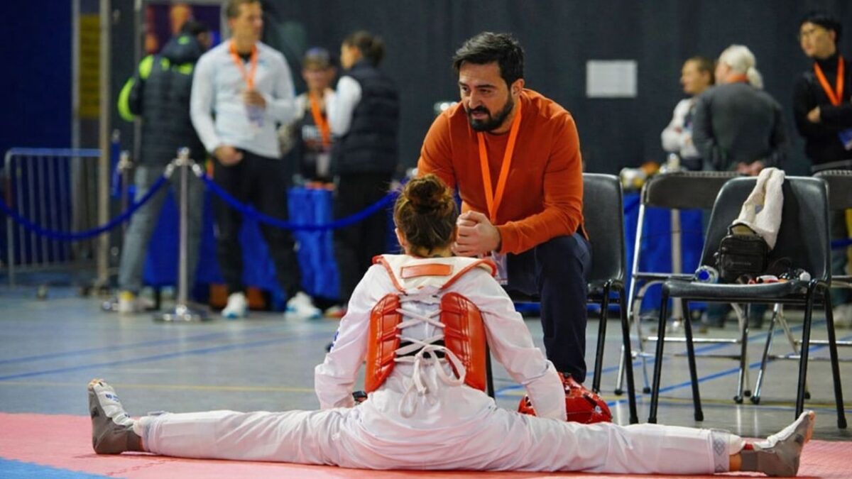 AGM Spor Kulübü taekwondo antrenörü Ziya Cönge, milli takım görevinde