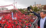 Özgür Özel: ‘Düşünemediği yalanın altına imza attırmışlar’ Özgür Özel: ‘Düşünemediği yalanın altına imza attırmışlar’