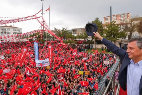 Özgür Özel: ‘Düşünemediği yalanın altına imz... Özgür Özel: ‘Düşünemediği yalanın altına imz...