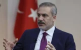 Bakan Fidan’dan yoğun diplomasi trafiği: Üç ülkeyle kritik görüşme Bakan Fidan’dan yoğun diplomasi trafiği: Üç ülkeyle kritik görüşme
