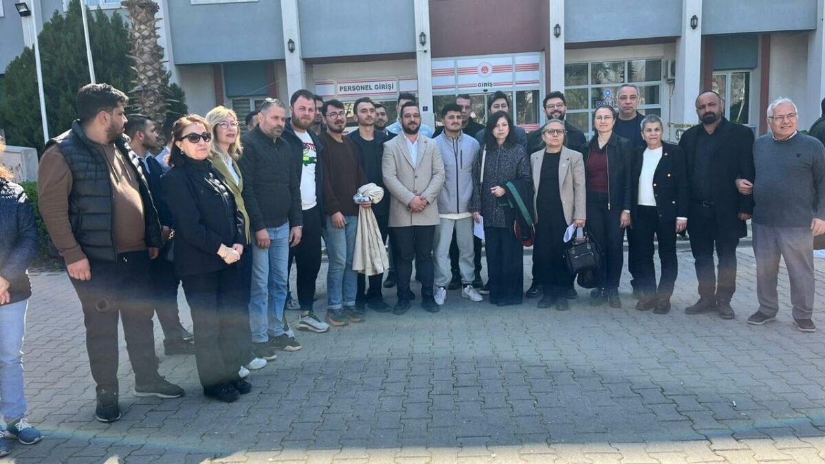 ‘Cumhurbaşkanına hakaret’ten gözaltına alınan 4 kişi adli kontrolle serbest! ‘Cumhurbaşkanına hakaret’ten gözaltına alınan 4 kişi adli kontrolle serbest!
