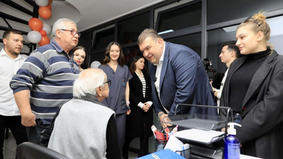 Seferihisar’da emeklilere bayramda yüzde 25 indirim desteği Seferihisar’da emeklilere bayramda yüzde 25 indirim desteği
