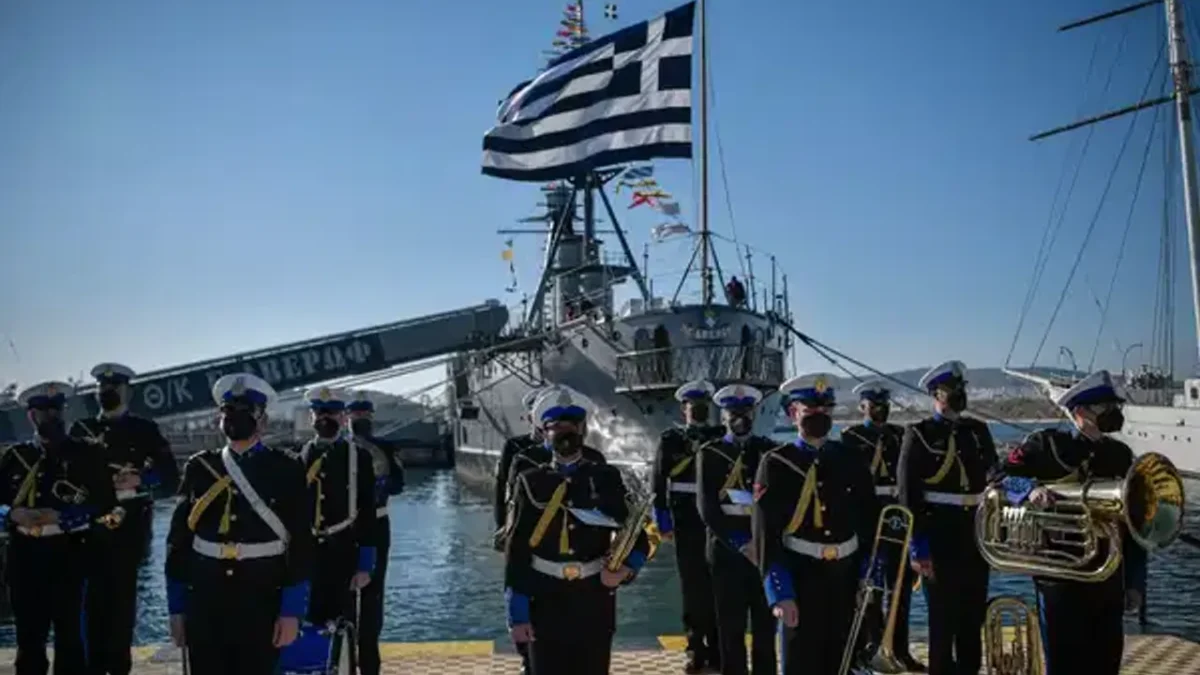Doğu Akdeniz’de hareketlilik: Yunanistan, Güney Kıbrıs’a askeri güç gönderiyor Doğu Akdeniz’de hareketlilik: Yunanistan, Güney Kıbrıs’a askeri güç gönderiyor