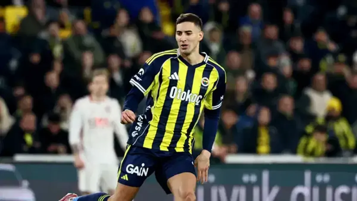 Taraftarlar tepki göstermişti… Fenerbahçe, Mert Müldür için harekete geçti! Taraftarlar tepki göstermişti… Fenerbahçe, Mert Müldür için harekete geçti!