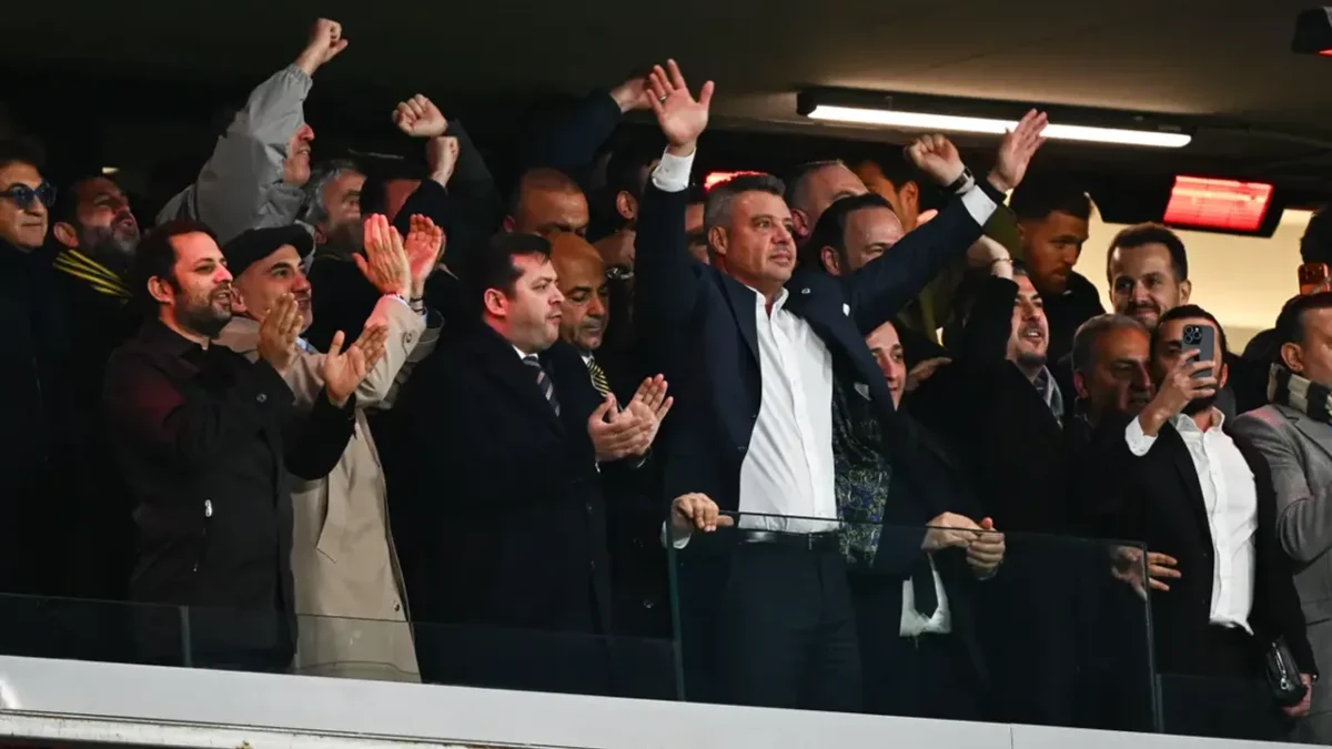 Fenerbahçe duyurdu, divan kurulu ertelendi Fenerbahçe duyurdu, divan kurulu ertelendi