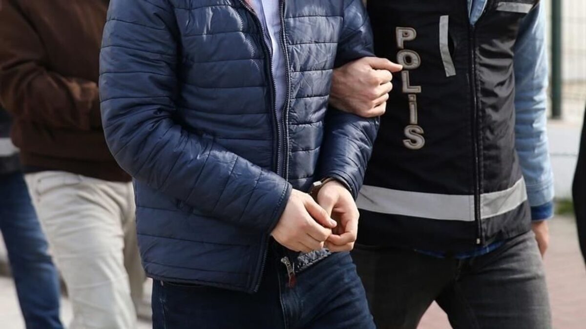 İstanbul’da zehir tacirlerine operasyon: 5 gözaltı!