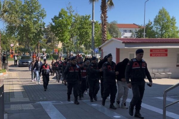 226 milyonluk vurgun… Yasa dışı bahis operas... 226 milyonluk vurgun… Yasa dışı bahis operas...