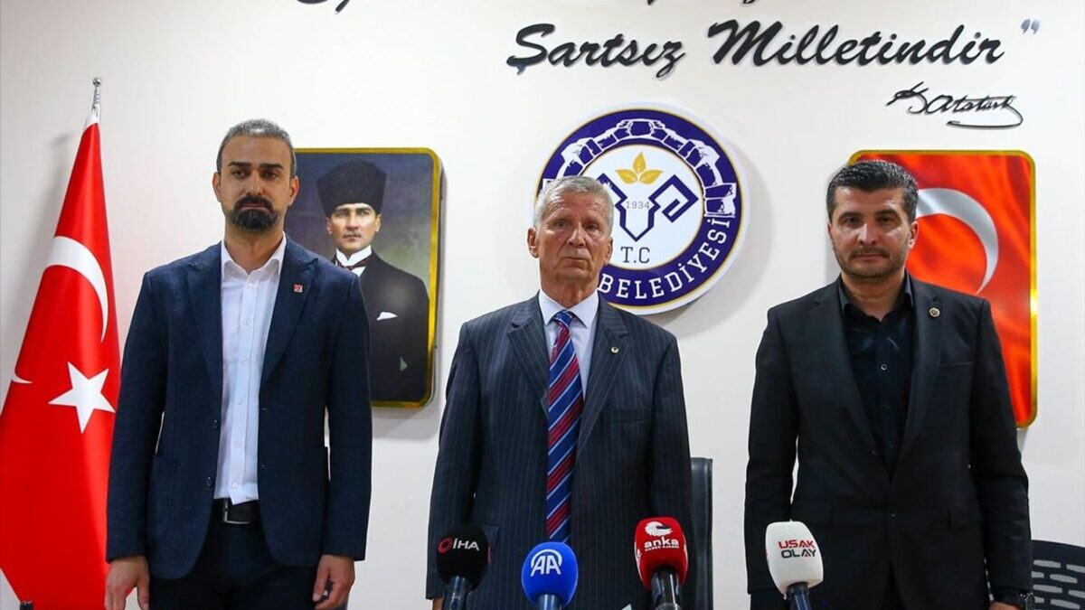 Eşme Belediyesi’nde seçim: Başkanvekili belli oldu Eşme Belediyesi’nde seçim: Başkanvekili belli oldu