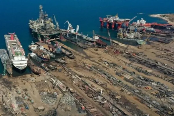 Mahkeme iptal etmişti… Gemi söküm planları a... Mahkeme iptal etmişti… Gemi söküm planları a...