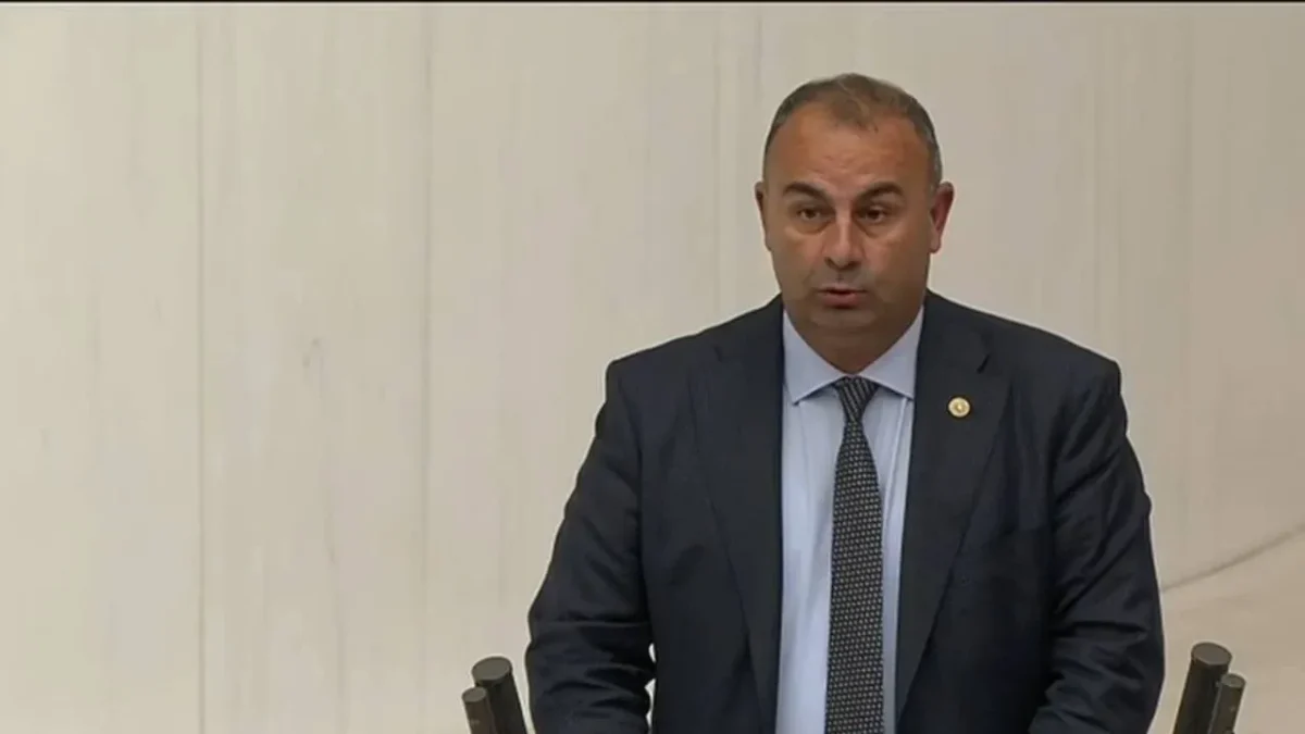 CHP’li Arslan’dan toplantıya katılmayan başkan ve vekillere sitem: Zorla mı göreve geldiniz? CHP’li Arslan’dan toplantıya katılmayan başkan ve vekillere sitem: Zorla mı göreve geldiniz?