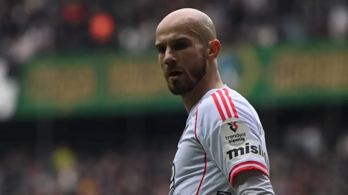 Beşiktaş’ta Vaclav Cerny krizi: Sergen Yalçın varsa ben yokum Beşiktaş’ta Vaclav Cerny krizi: Sergen Yalçın varsa ben yokum