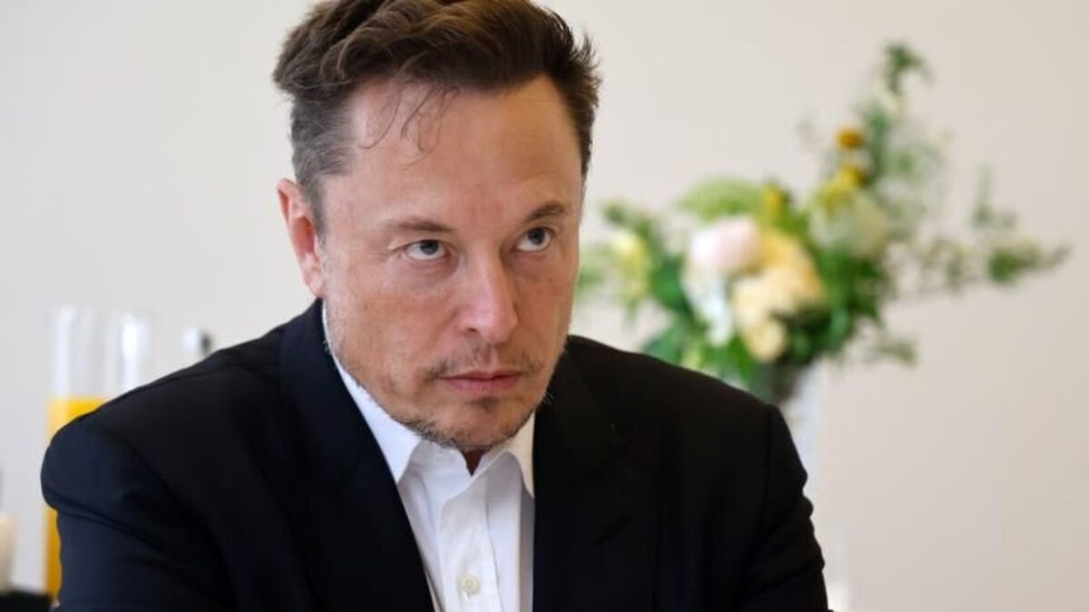 Elon Musk’la fotoğraf çektiren “hayran”, Xiaomi CEO’su çıktı Elon Musk’la fotoğraf çektiren “hayran”, Xiaomi CEO’su çıktı