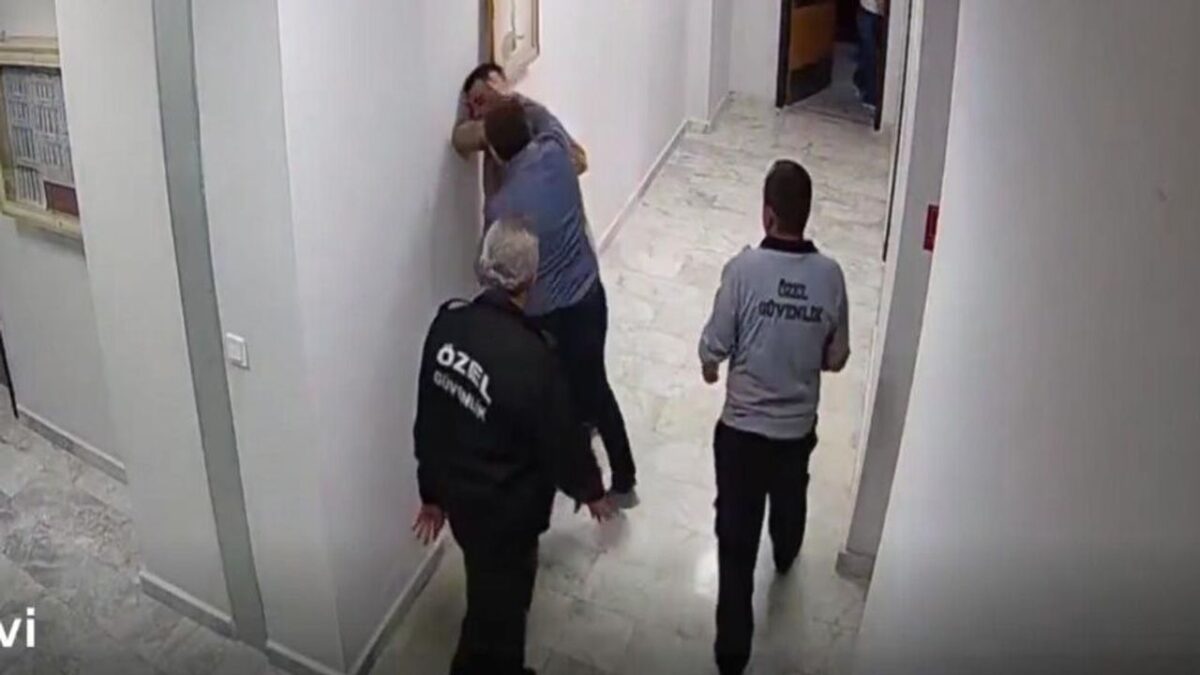Personelini darp eden hastane müdürü açığa alındı! Personelini darp eden hastane müdürü açığa alındı!