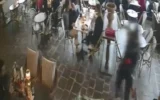 AVM’de silahlı saldırı: “Dövmen çok güzel abi” diyerek yaklaşıp bacağından vurdu