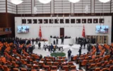 Meclis’te sandalye dağılımı değişti!
