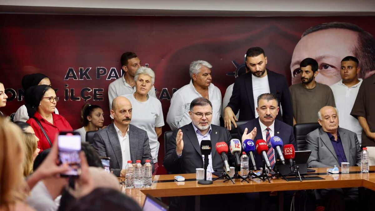 Saygılı’dan 2029 hedefi: İzmir’i AK Parti’nin gurur tablosu yapacağız! Saygılı’dan 2029 hedefi: İzmir’i AK Parti’nin gurur tablosu yapacağız!