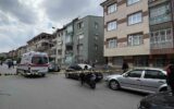 Üvey annesi ve kız kardeşini bıçakla öldürdü!