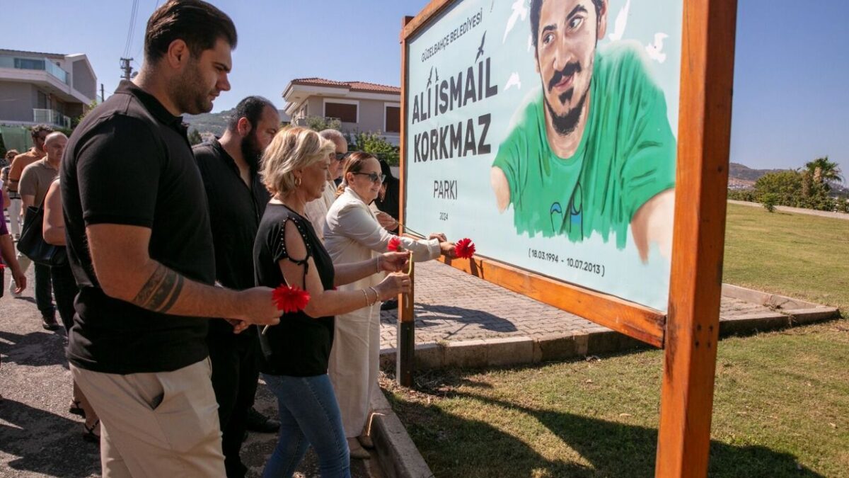 Güzelbahçeliler Ali İsmail Korkmaz’ı andı Güzelbahçeliler Ali İsmail Korkmaz’ı andı