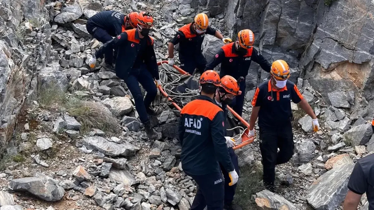 Kekik toplamaya çıkmıştı: Dağda cansız bedeni bulundu Kekik toplamaya çıkmıştı: Dağda cansız bedeni bulundu