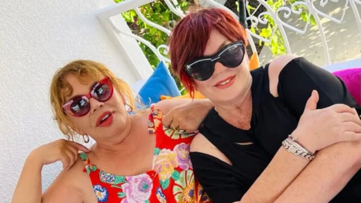 Emel Müftüoğlu, Sezen Aksu’ya: Bu ülkenin başına gelen en güzel şeysin Emel Müftüoğlu, Sezen Aksu’ya: Bu ülkenin başına gelen en güzel şeysin