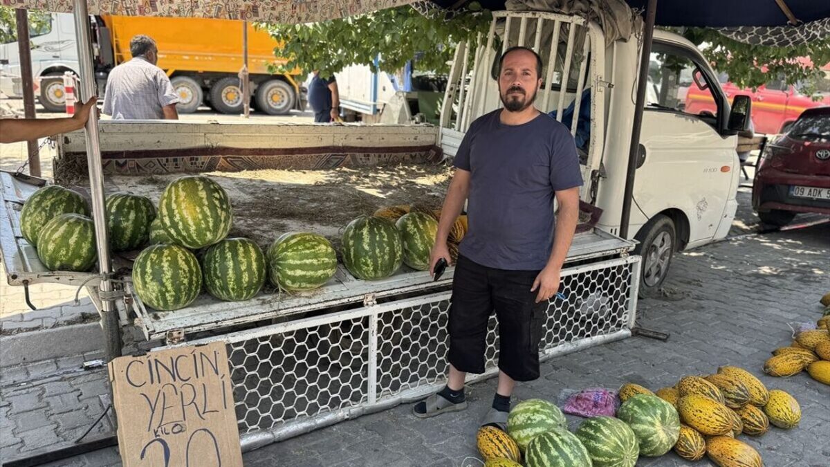Karpuzları ezen sürücüye para cezası Karpuzları ezen sürücüye para cezası