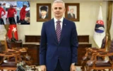 Tayt giydiği için görevden alınan Ardahan Valisi sessizliğini bozdu Tayt giydiği için görevden alınan Ardahan Valisi sessizliğini bozdu