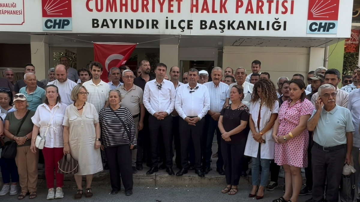 CHP’den toplu istifa: Bayındır YENİ Parti yolunda! CHP’den toplu istifa: Bayındır YENİ Parti yolunda!