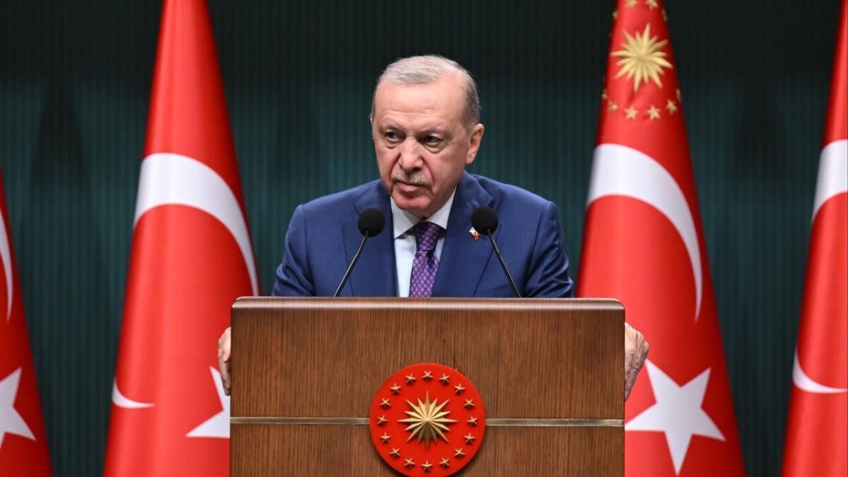 “Ayasofya’nın yeniden ibadete açılması bize nasip oldu”