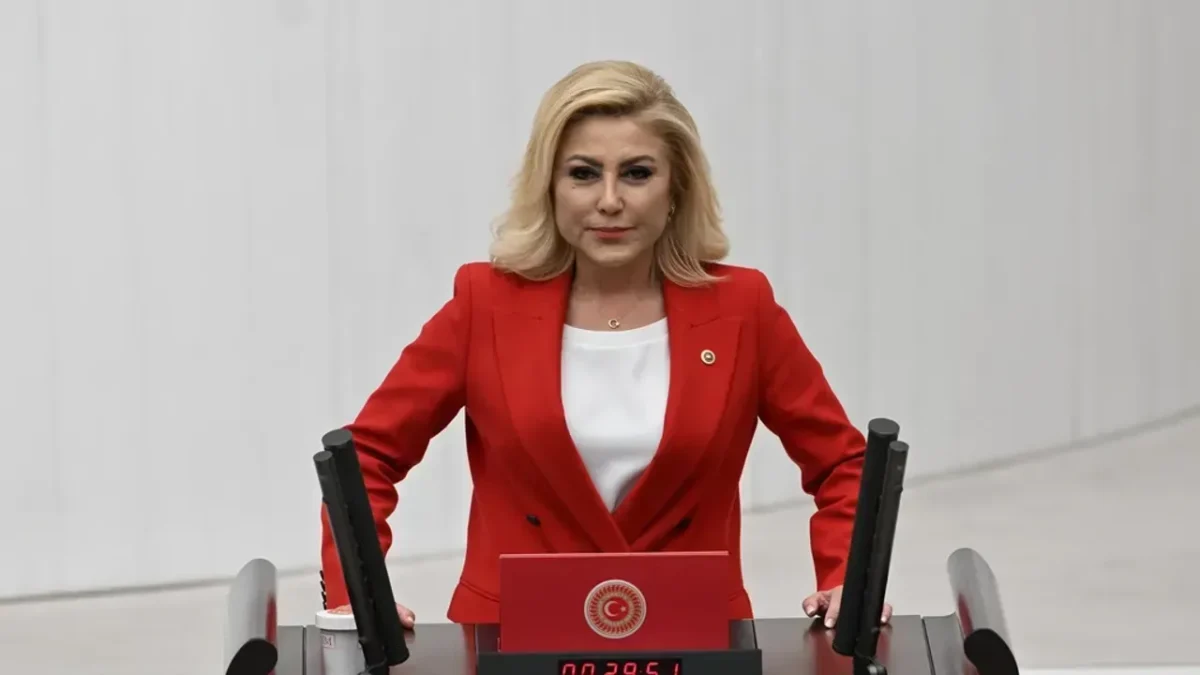 AK Partili Bursalı’dan basın özgürlüğü vurgusu: “Özgürlük sorumluluk gerektirir” AK Partili Bursalı’dan basın özgürlüğü vurgusu: “Özgürlük sorumluluk gerektirir”