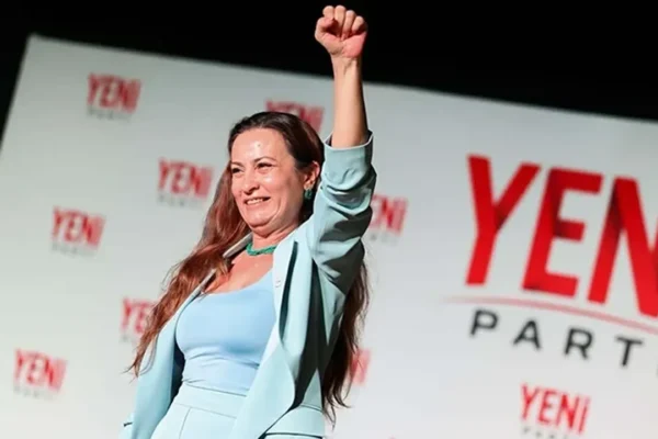 YENİ Parti Manisa İl Başkanı İlksen Özalper tutukl... YENİ Parti Manisa İl Başkanı İlksen Özalper tutukl...
